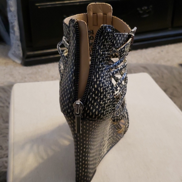 Justfab platform heels animal print - Picture 4 of 4